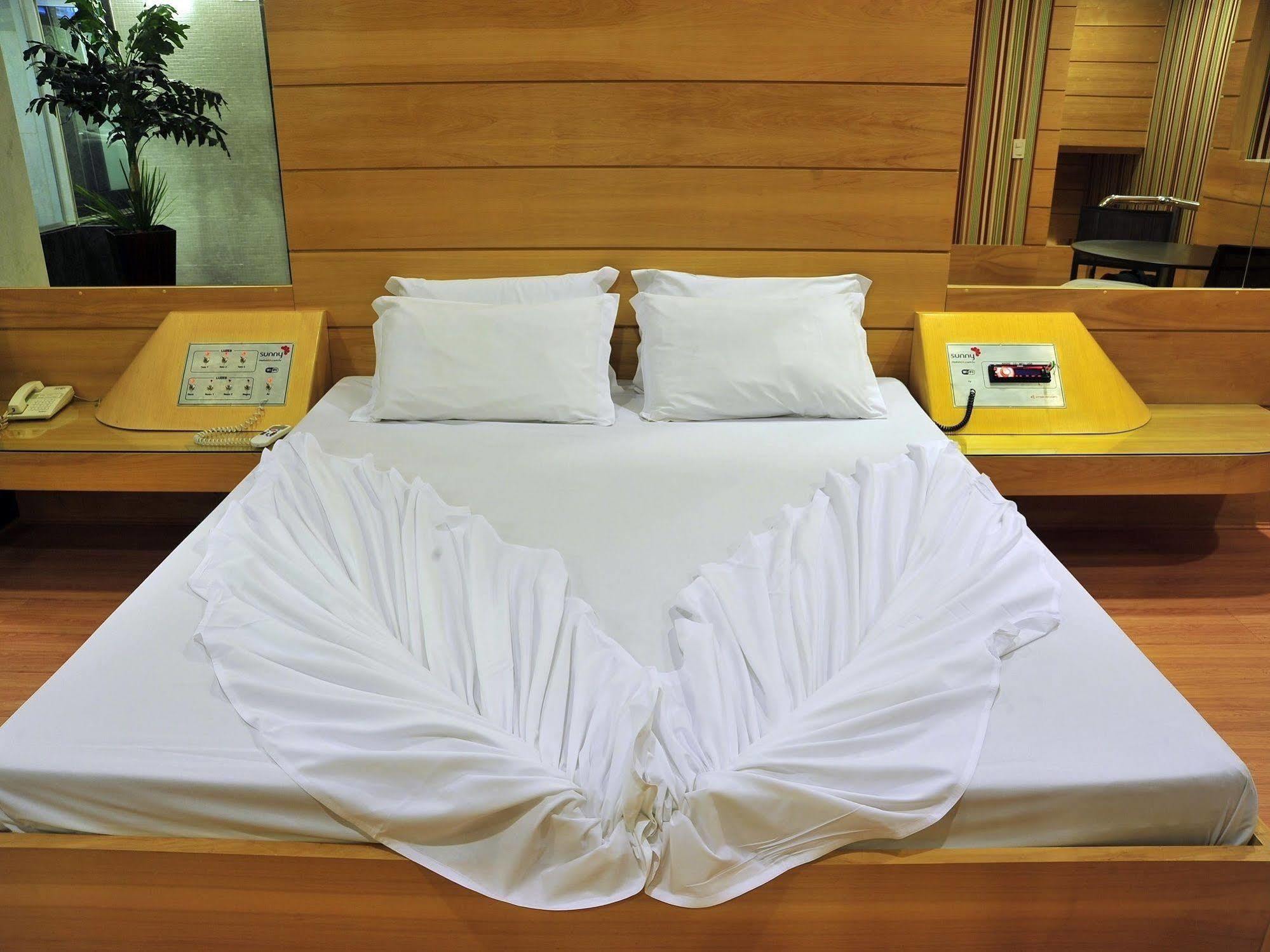 Motel Sunny (Adults Only) เบโลโอรีซอนชี ภายนอก รูปภาพ