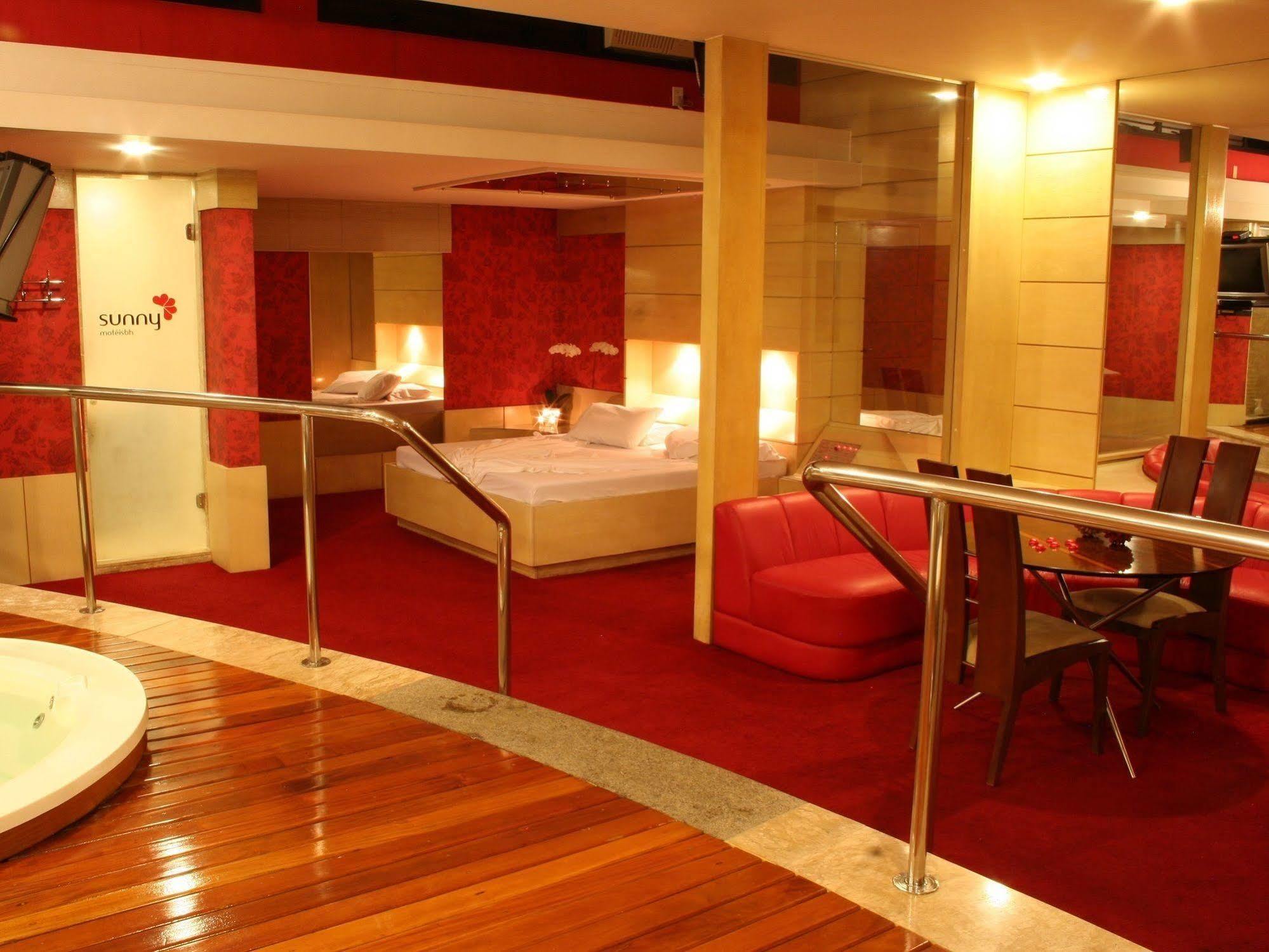 Motel Sunny (Adults Only) เบโลโอรีซอนชี ภายนอก รูปภาพ