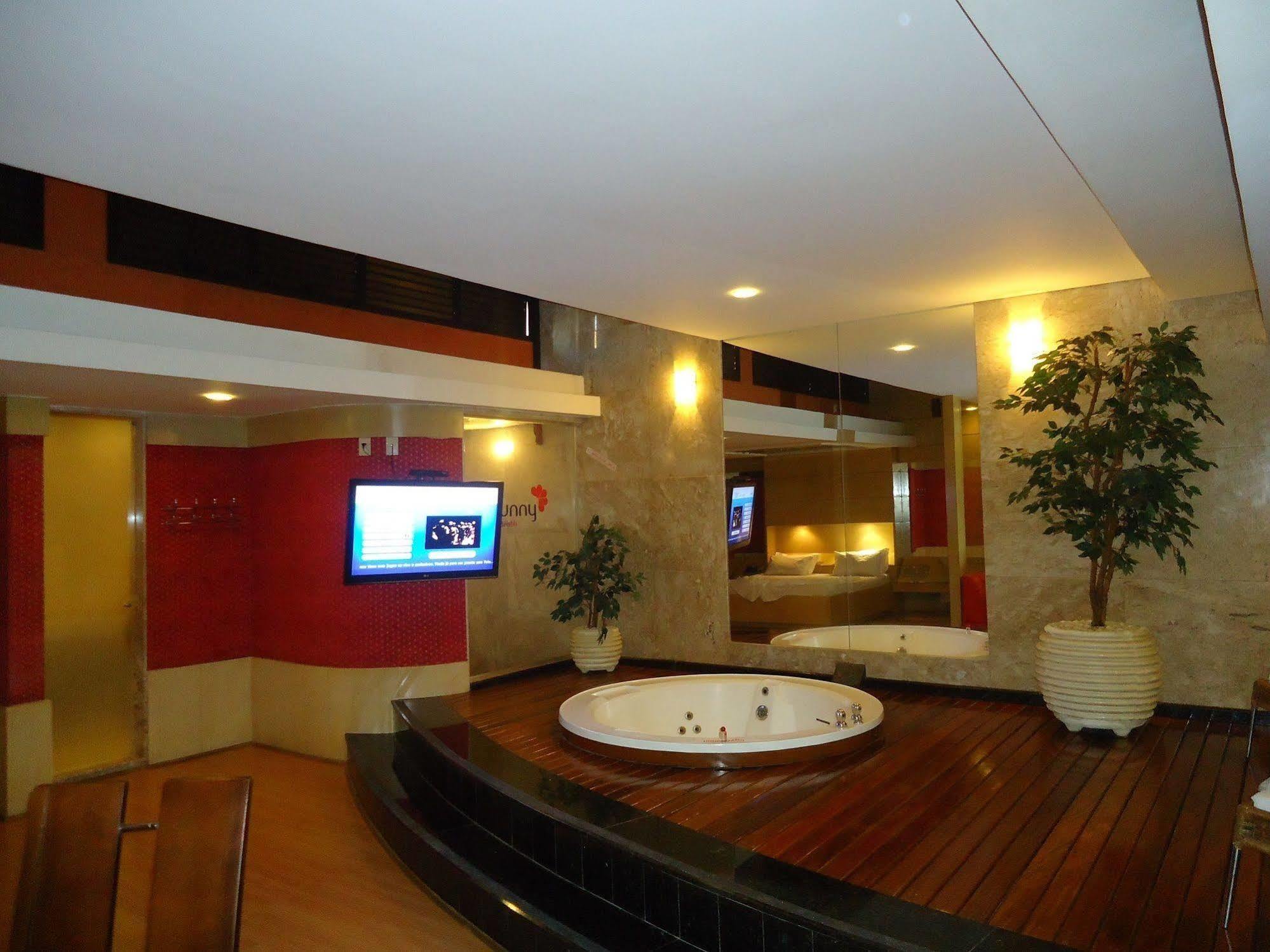Motel Sunny (Adults Only) เบโลโอรีซอนชี ภายนอก รูปภาพ