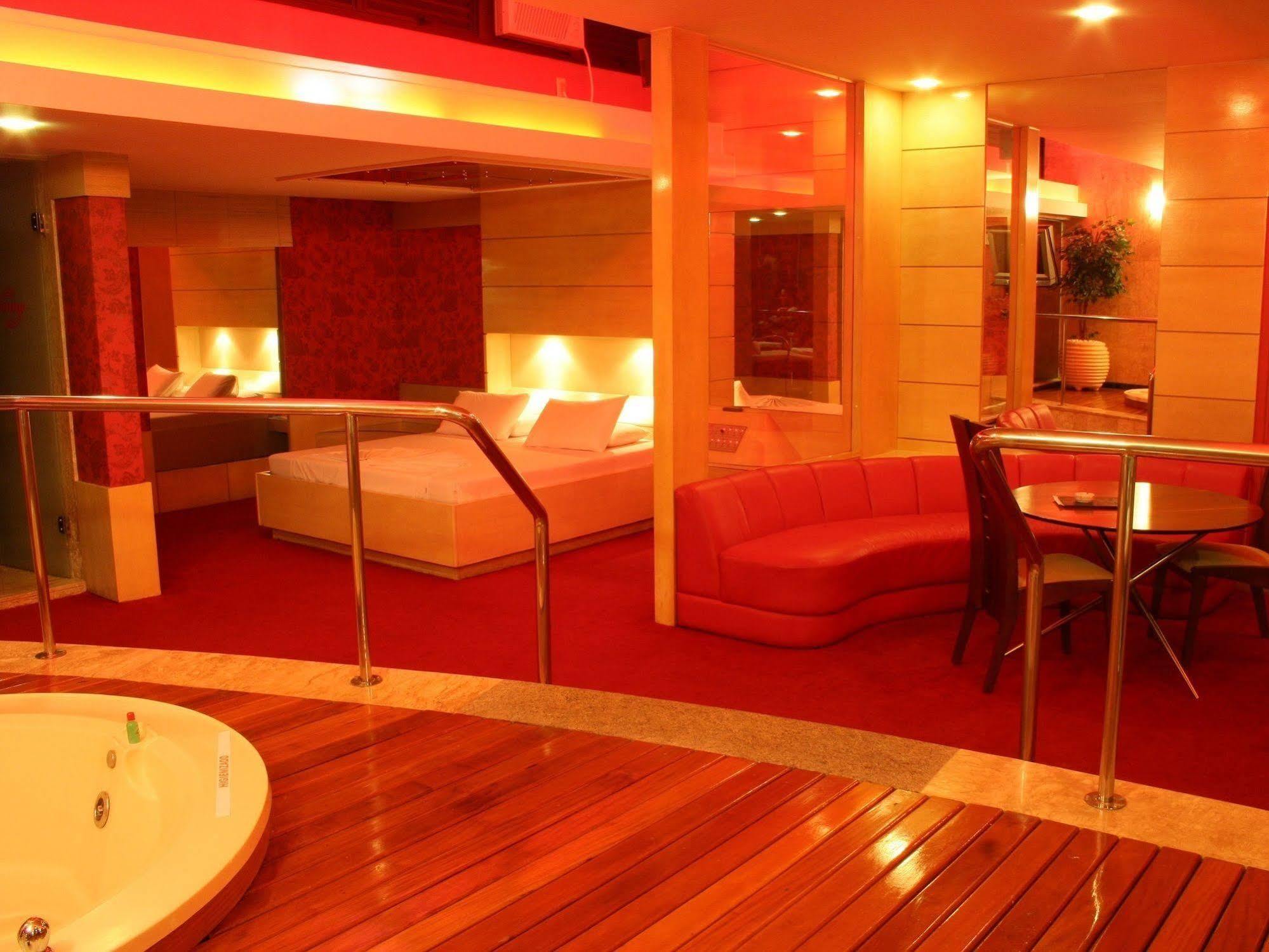 Motel Sunny (Adults Only) เบโลโอรีซอนชี ภายนอก รูปภาพ